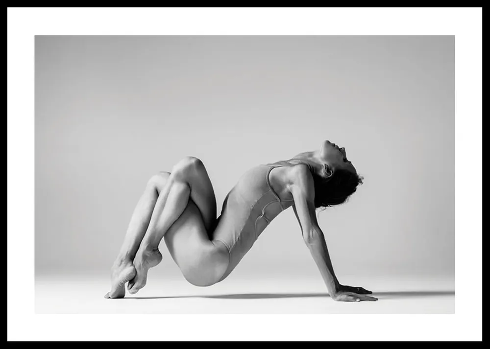 Finale Aktion Practicing Yoga No2 Poster