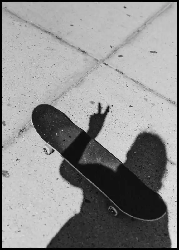 Skateboard Black and White Poster Mega-Angebot