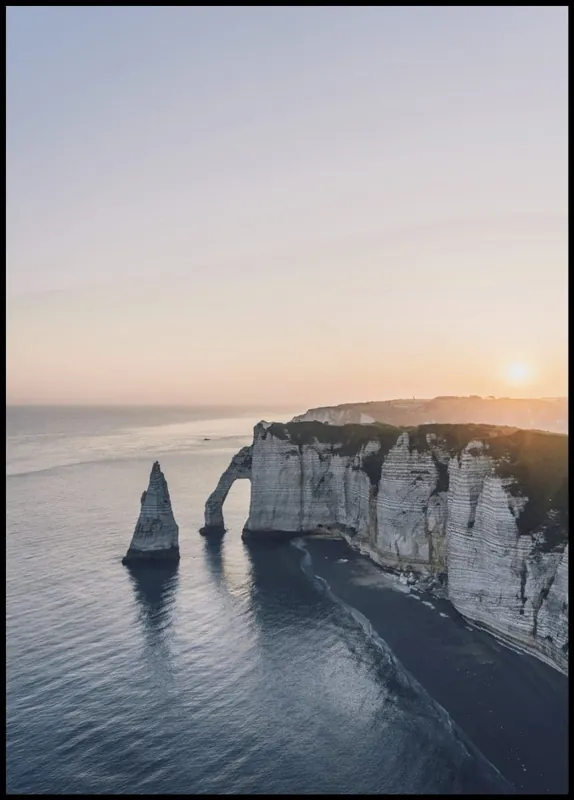Sichere Zahlung Vertical Rock Walls by the Sea Poster