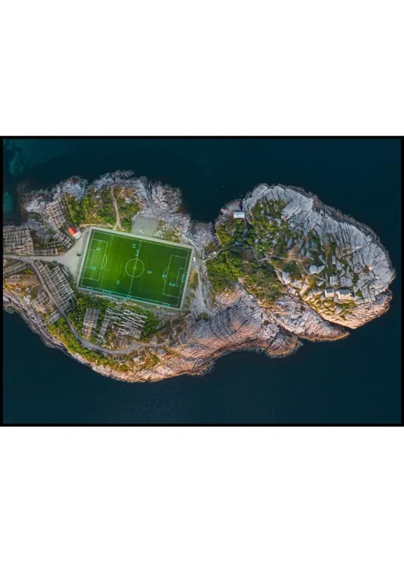Aerial Photo of a Tennis Court Poster Begrenztes Angebot