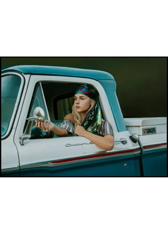 Preis Gesenkt Cool Girl Sitting in a Pickup Illustration Poster