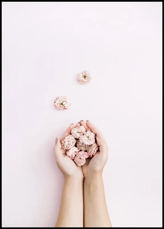 Ausverkauf Hands Holding Dried Pink Flowers Poster