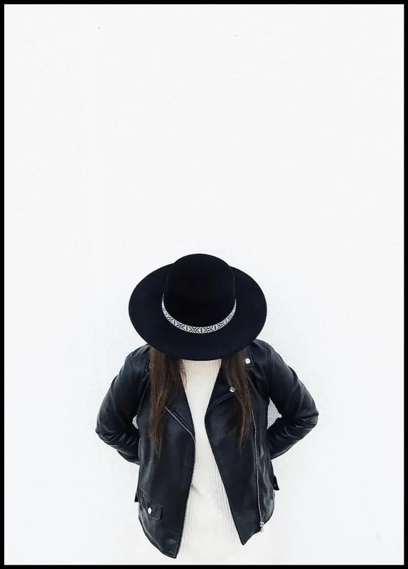Sonderangebot Girl Hiding her Face in a Hat Poster