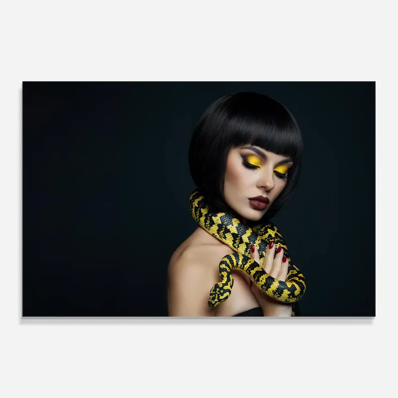 Glasbild Yellow Snake Makeup Nur Heute
