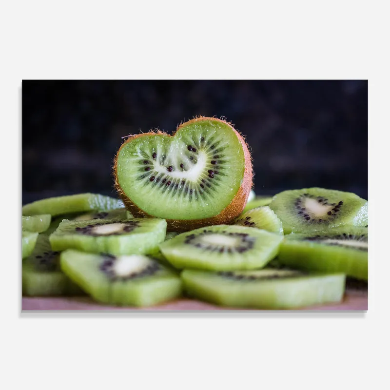 Glasbild Kiwi Heart Slice Direkt Vom Hersteller