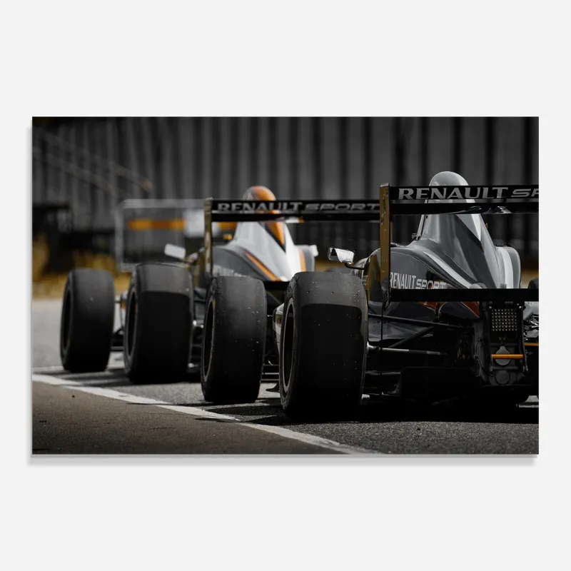 Glasbild Grey F1 Cars Begrenztes Angebot