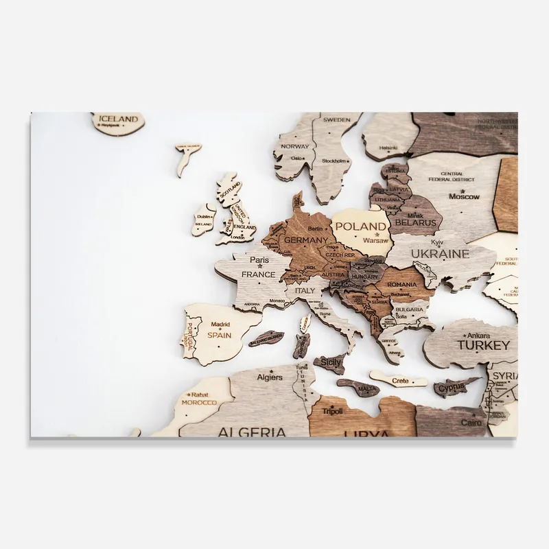 Sale Glasbild Wood Europe Map