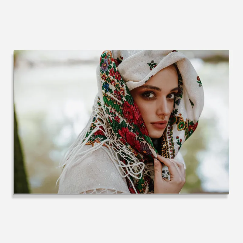 Küchenrückwand Glas Ukrainian Embroidered Dress Saisonangebot