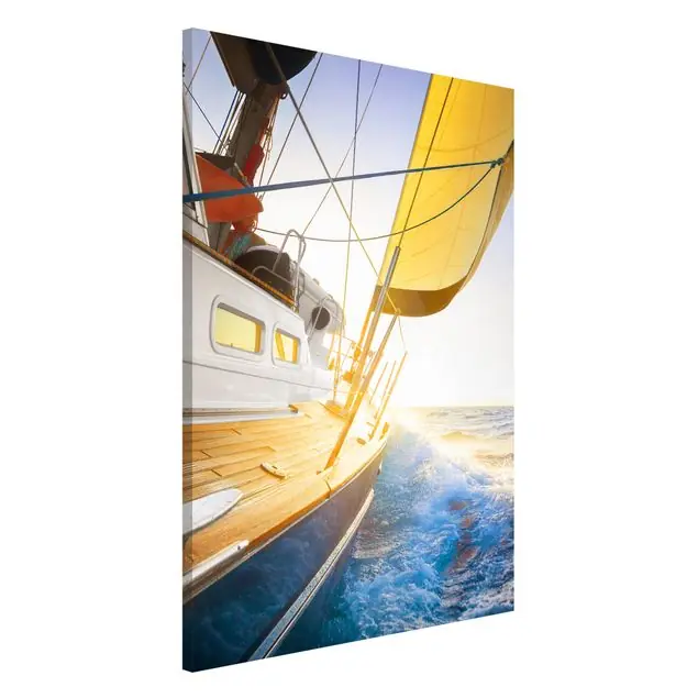 Segelboot auf blauem Meer bei Sonnenschein Gratis Versand