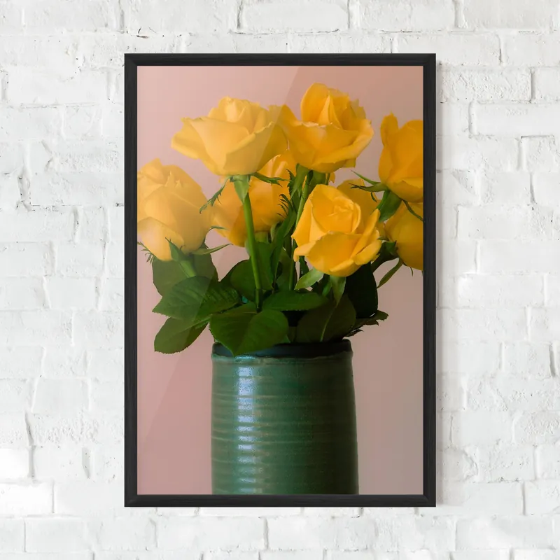 Meistverkauft Gerahmte Poster Yellow Roses Vase