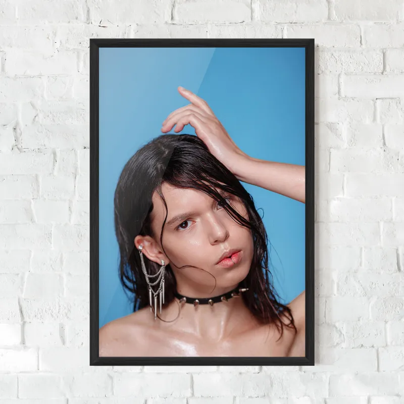 Gerahmte Poster Piercing Woman Heißes Angebot