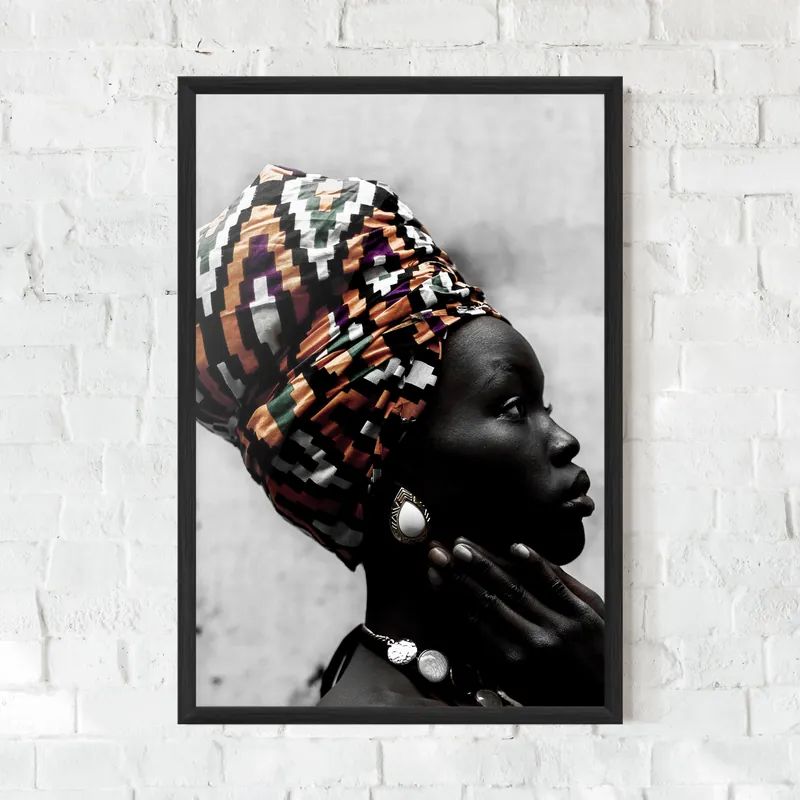 Heißes Angebot Gerahmte Poster White African Earrings