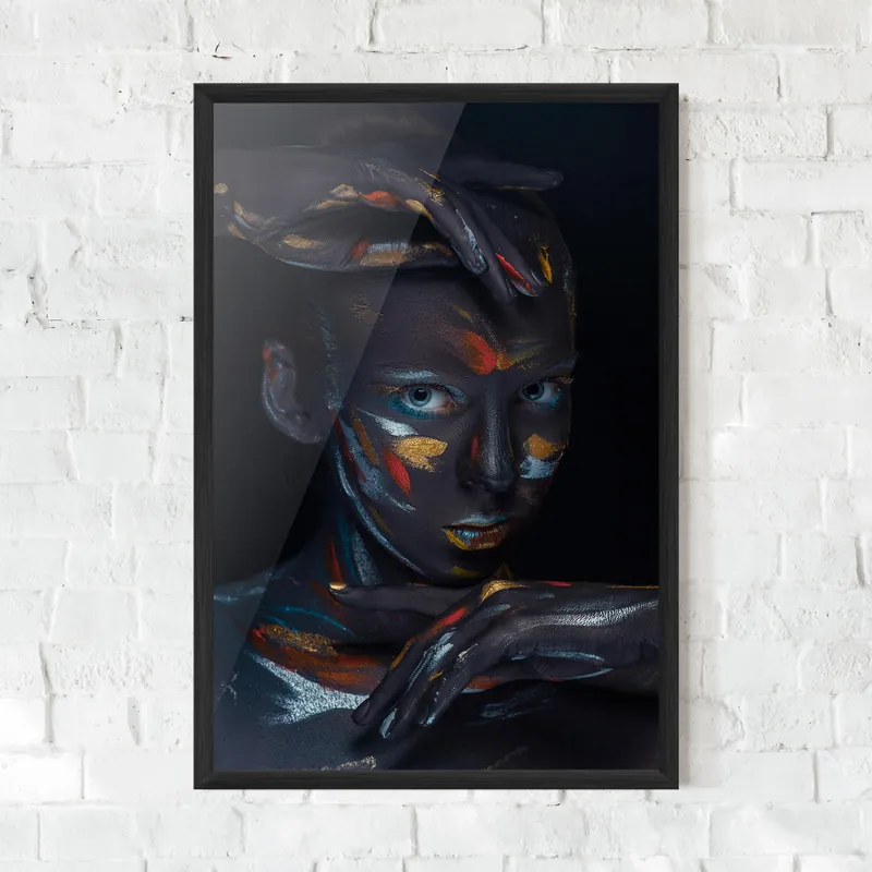 Gerahmte Poster Woman Black Paint Top-Angebot