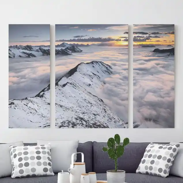 Heißes Angebot Blick über Wolken und Berge