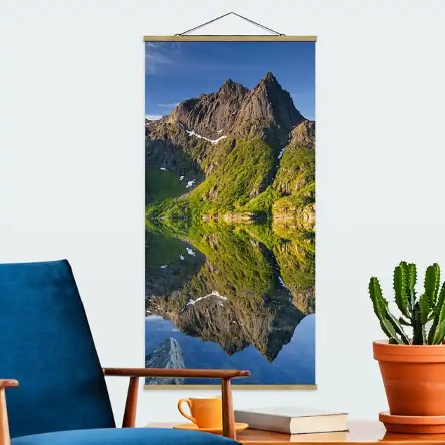 Top-Seller Berglandschaft mit Wasserspiegelung in Norwegen