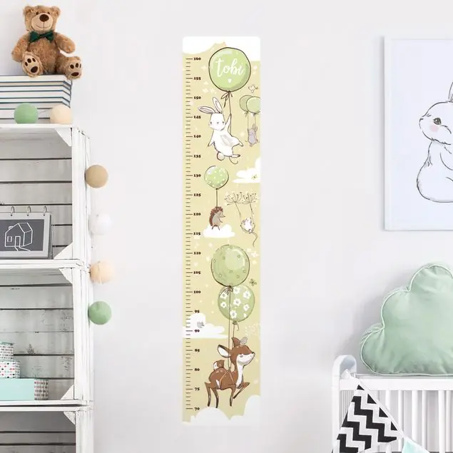 Luftballon Wolken Tiere mit Wunschname grün Kindermesslatte Wandtattoo Top-Seller