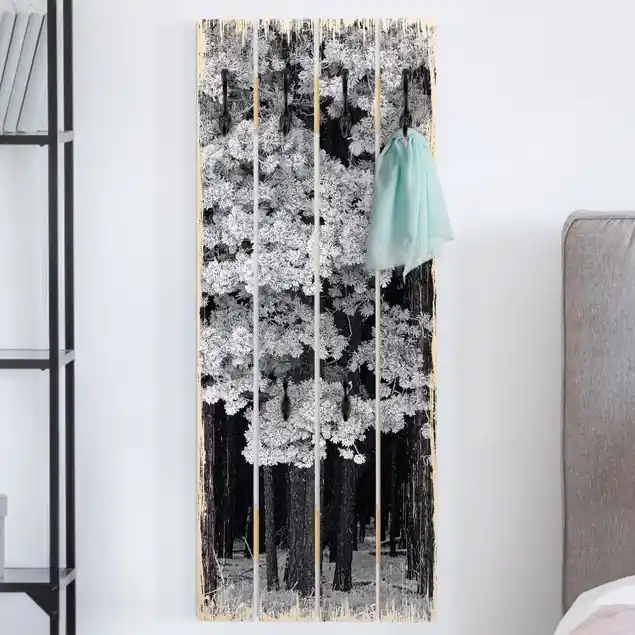 Echt Wald mit Raureif in Österreich Wandgarderobe Holzpalette
