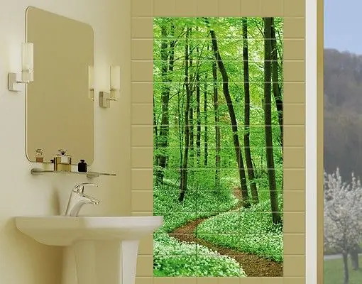 Romantischer Waldweg Preiswert