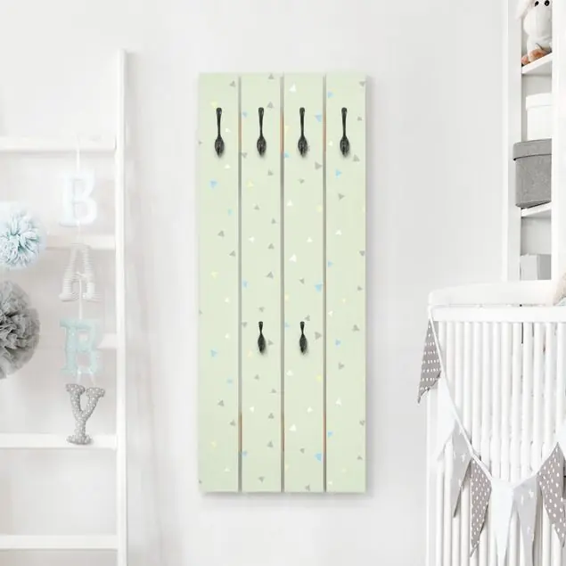 Bunte gezeichnete Pastelldreiecke auf Grün Wandgarderobe Kostenloser Versand