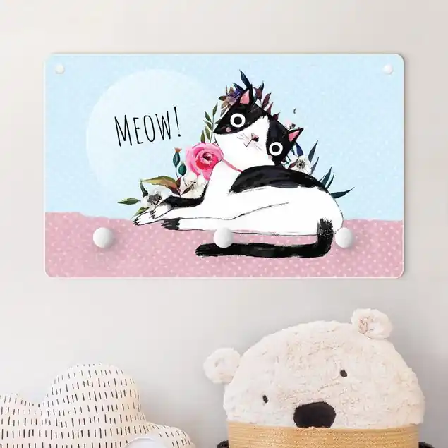 Zufriedenes Kätzchen mit Spruch Meow Kindergarderobe Holz Expressversand
