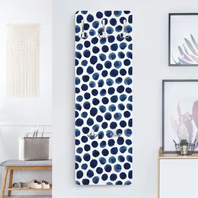 Große Aquarell Polkadots in Indigo Wandgarderobe Holzpaneel Markenware