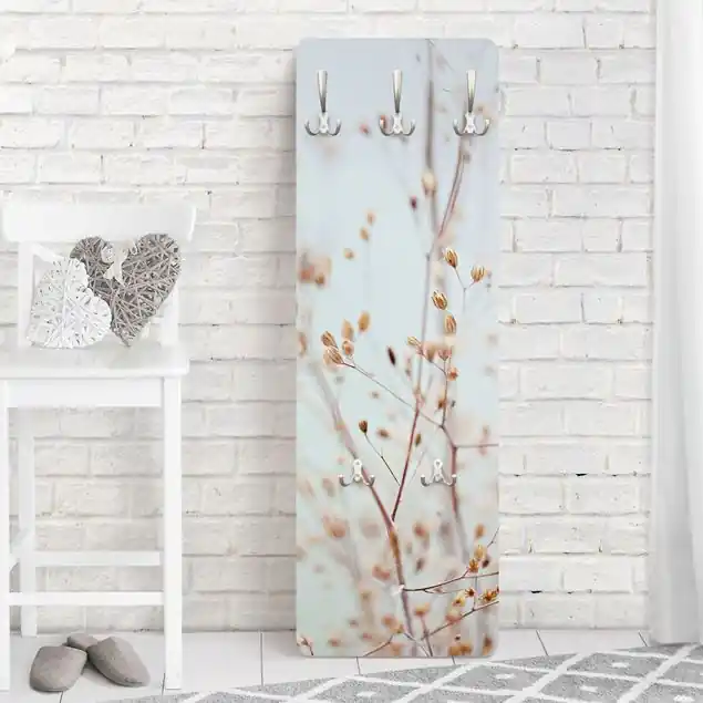 Pastellknospen am Wildblumenzweig Wandgarderobe Holzpaneel Kostenloser Rückversand