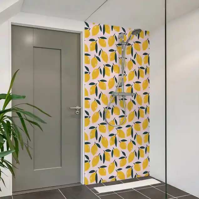 Zitronen Illustration auf Rosa Duschrückwand Angebot