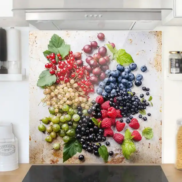 Mischung aus Beeren auf Metall Spritzschutz Sale