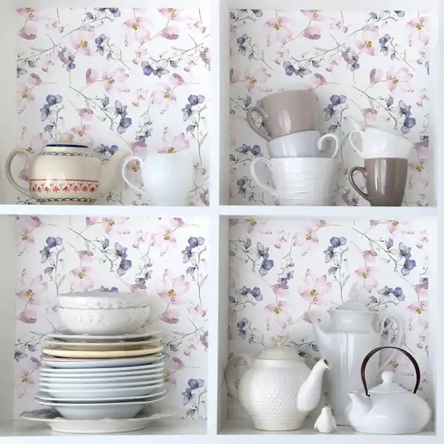 Echt Sehr helles Aquarell Blumenmuster rose blau-violett Möbelfolie