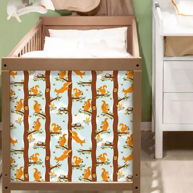 Bestseller Niedliches Kindermuster mit Eichhörnchen und Vogelbabys Klebefolie