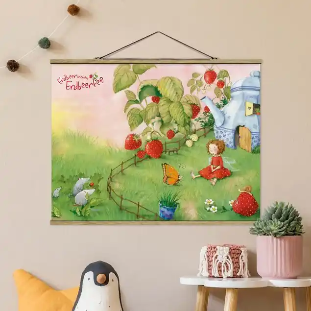 Abverkauf Erdbeerinchen Erdbeerfee - Im Garten Stoffbild - Querformat