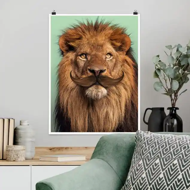 Löwe mit Bart Poster - Hochformat Ausverkauf