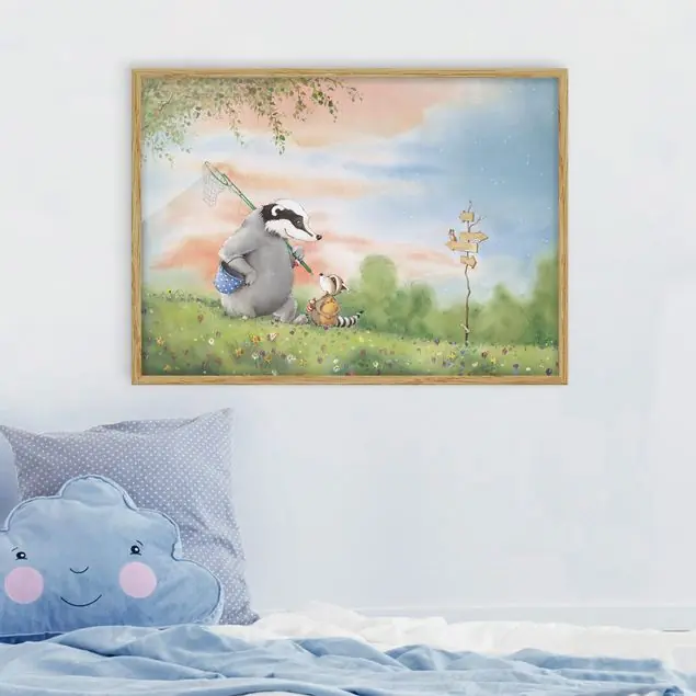 Geprüft Wassili Waschbär - Wassili und Sibelius am Wegweiser Bild mit Rahmen - Querformat