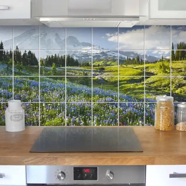 Bergwiese mit blauen Blumen vor Mt. Rainier                               Fliesenbild - Querformat Bestseller